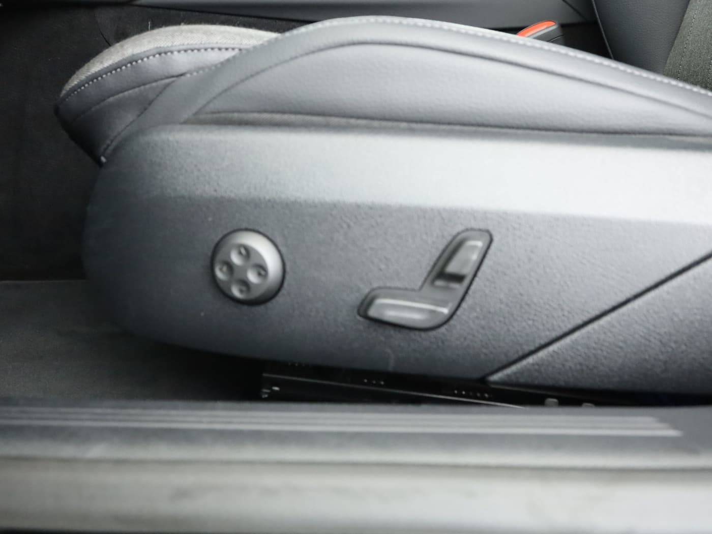 Mercedes-Benz E 220 d T Bild 27