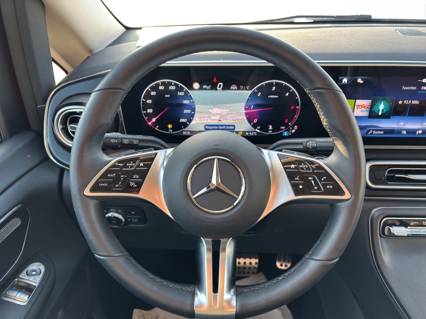 Mercedes-Benz V 220 d STYLE Lang Bild 10