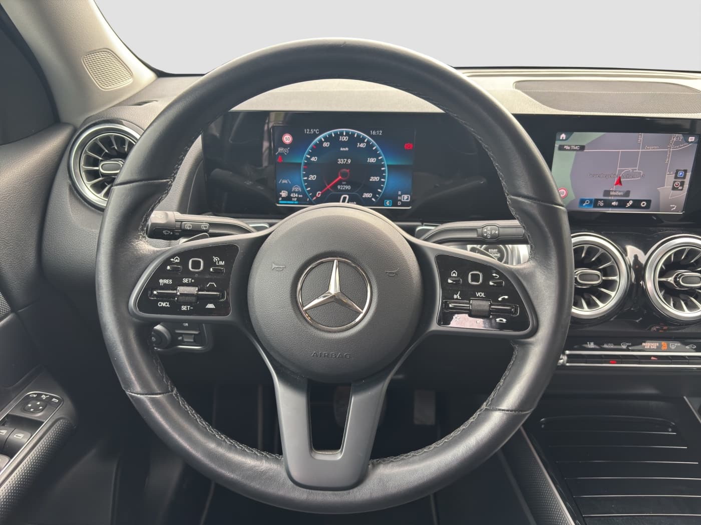Mercedes-Benz GLB 220 d Bild 10
