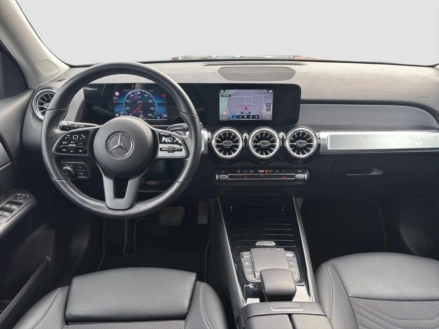 Mercedes-Benz GLB 220 d Bild 9