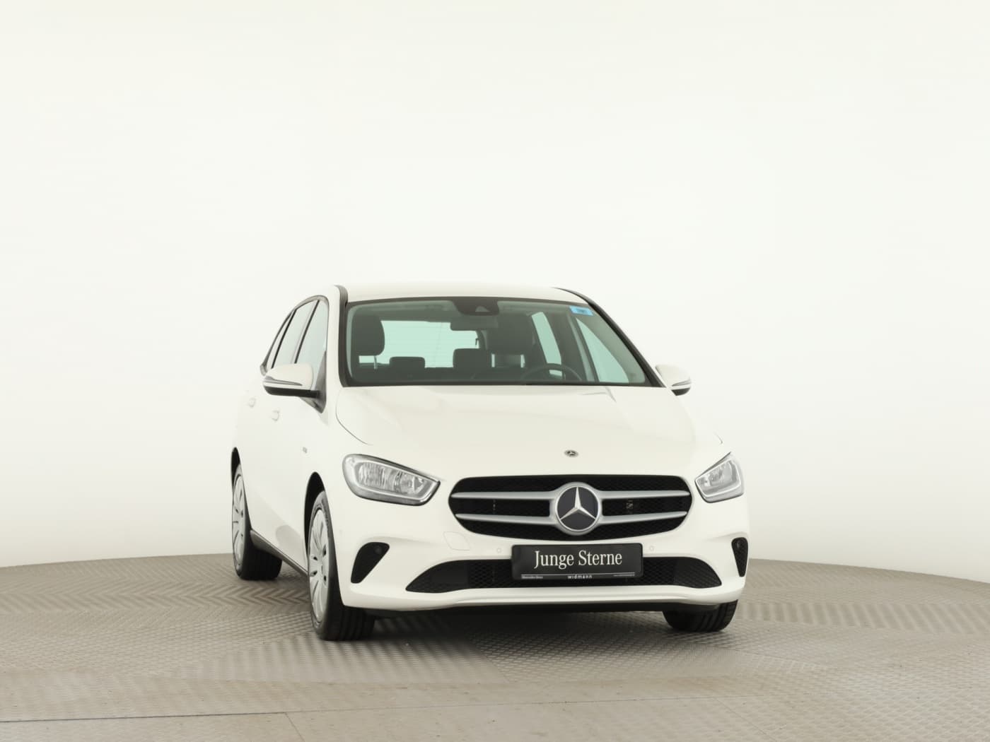 Mercedes-Benz B 250 e Bild 3