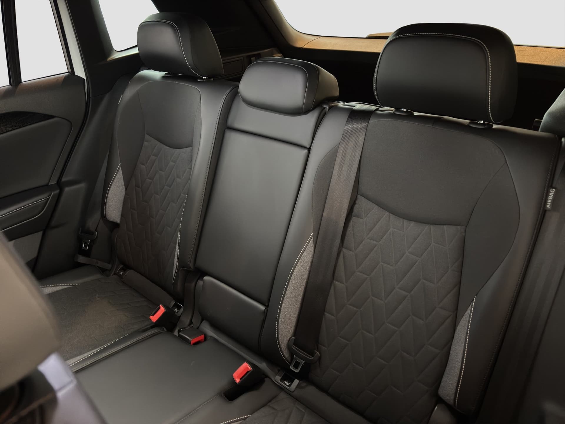 Volkswagen Tiguan Life GOAL 1.5 eTSI 150 PS DSG AHK NAVI ACC Bild 13