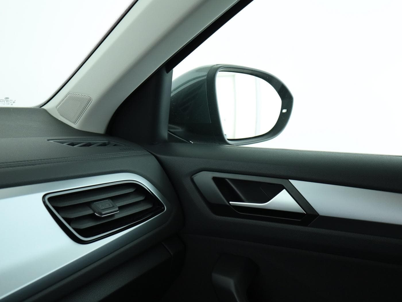 Volkswagen T-Roc 1.5 TSI Life Bild 16