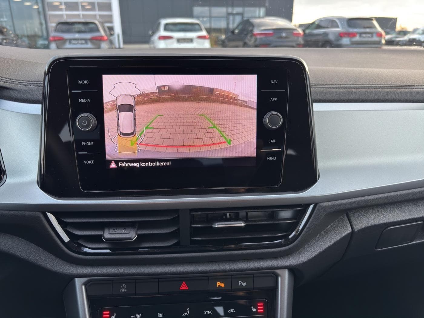 Volkswagen T-Roc 1.5 TSI Life Bild 27