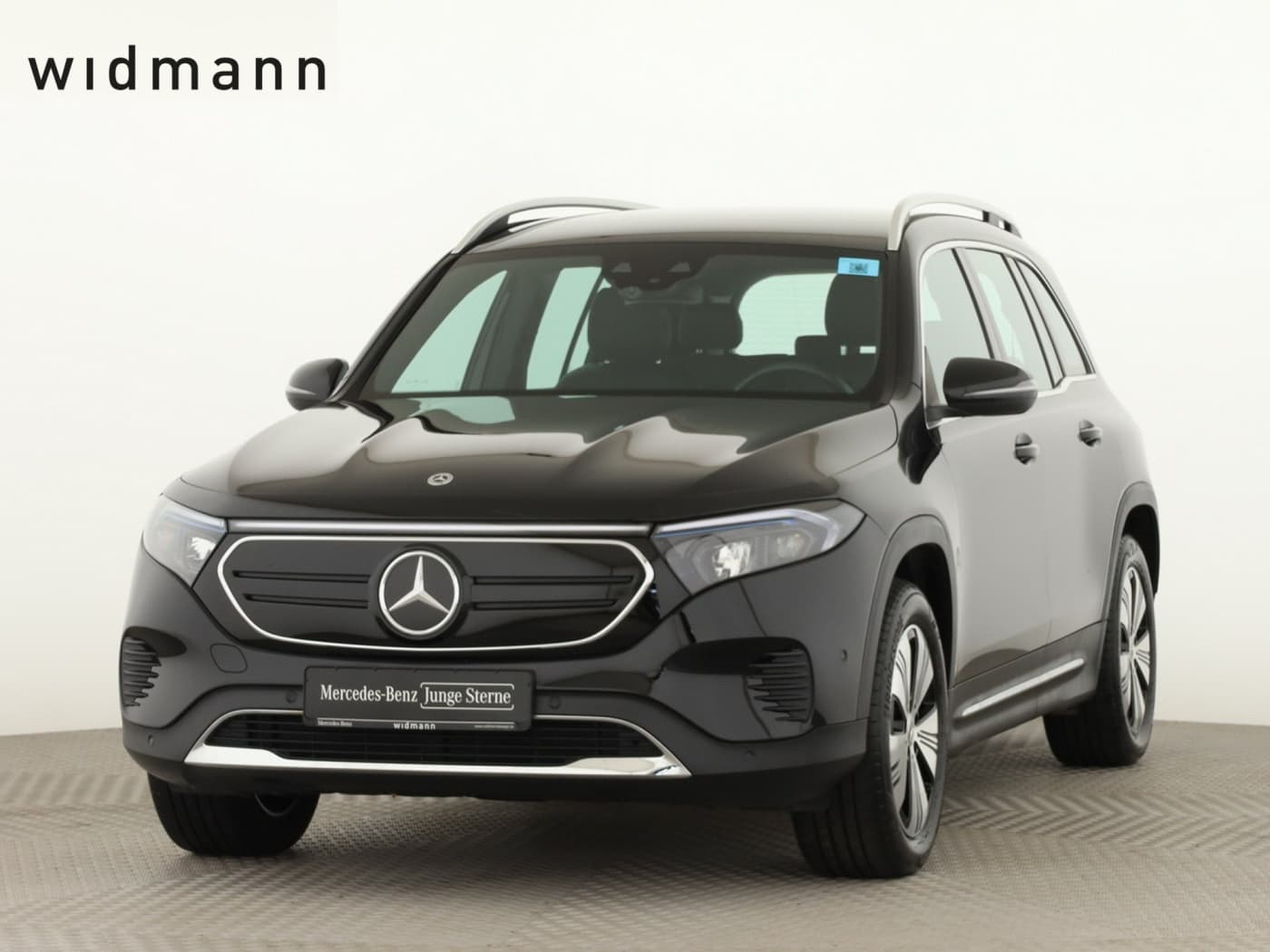 Mercedes-Benz EQB 300 4M