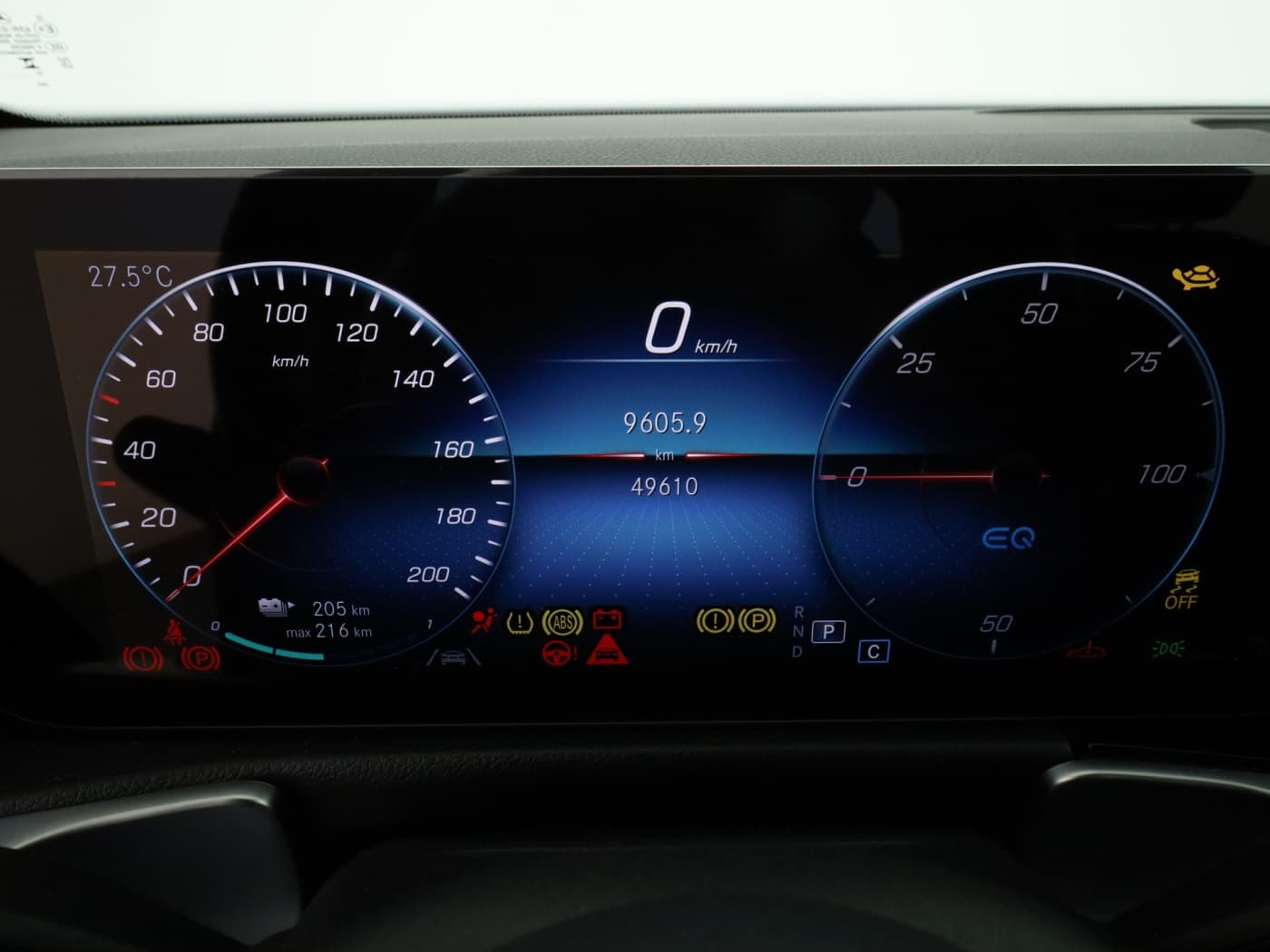 Mercedes-Benz EQB 300 4M Bild 12