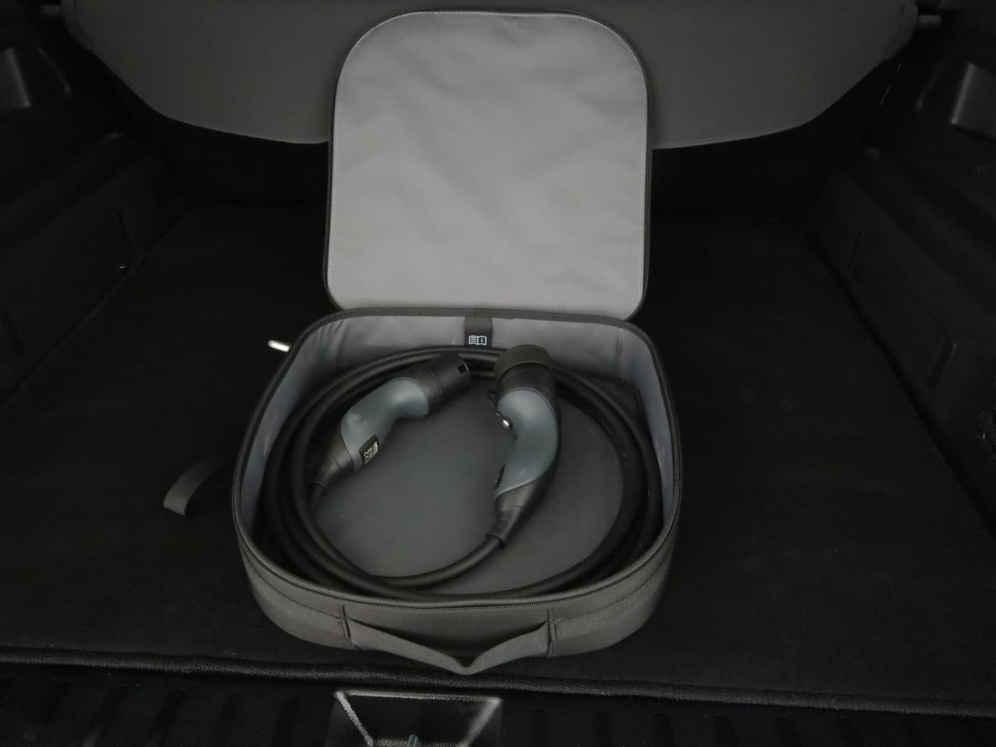 Mercedes-Benz EQB 300 4M Bild 24