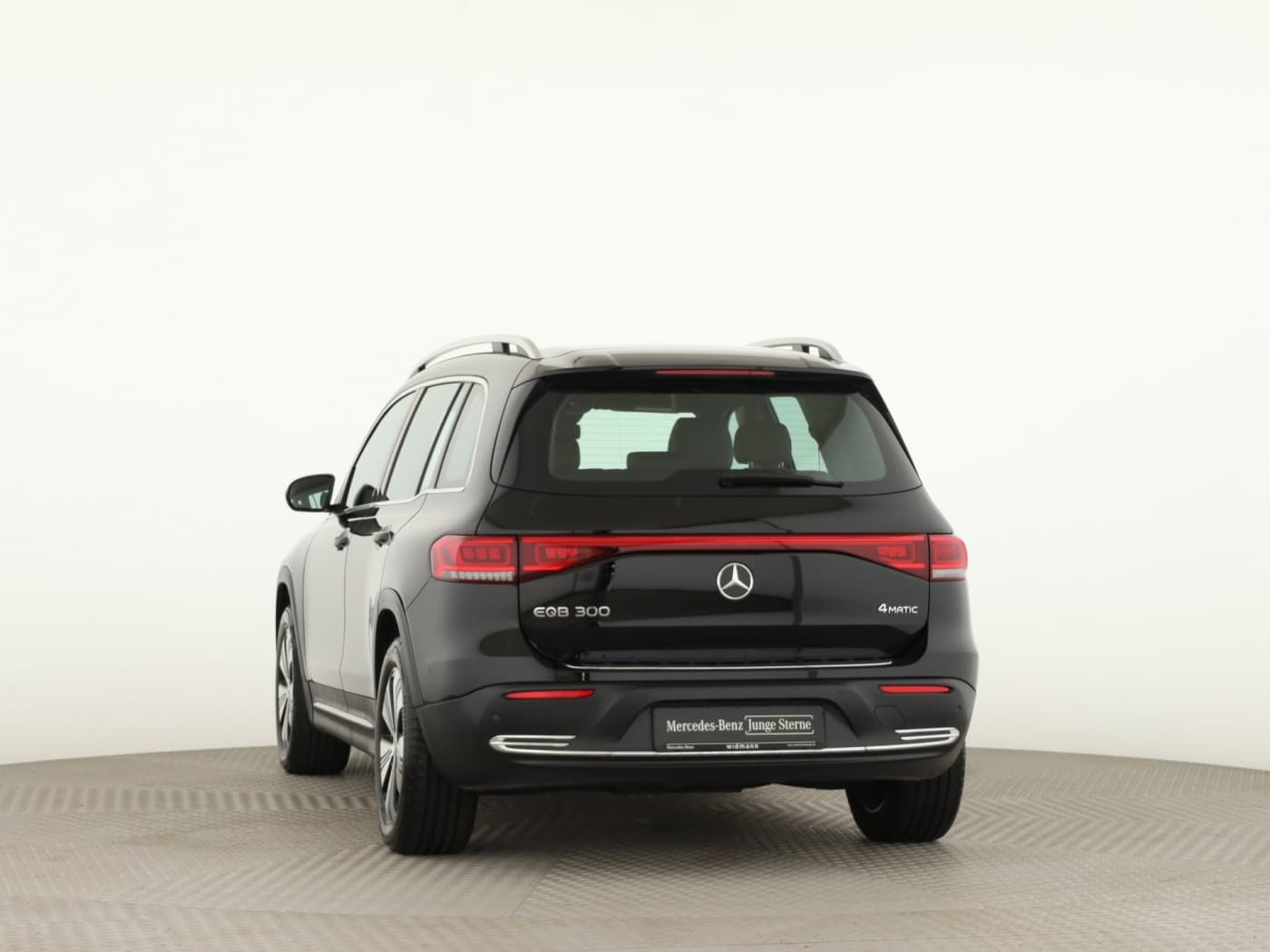 Mercedes-Benz EQB 300 4M Bild 4