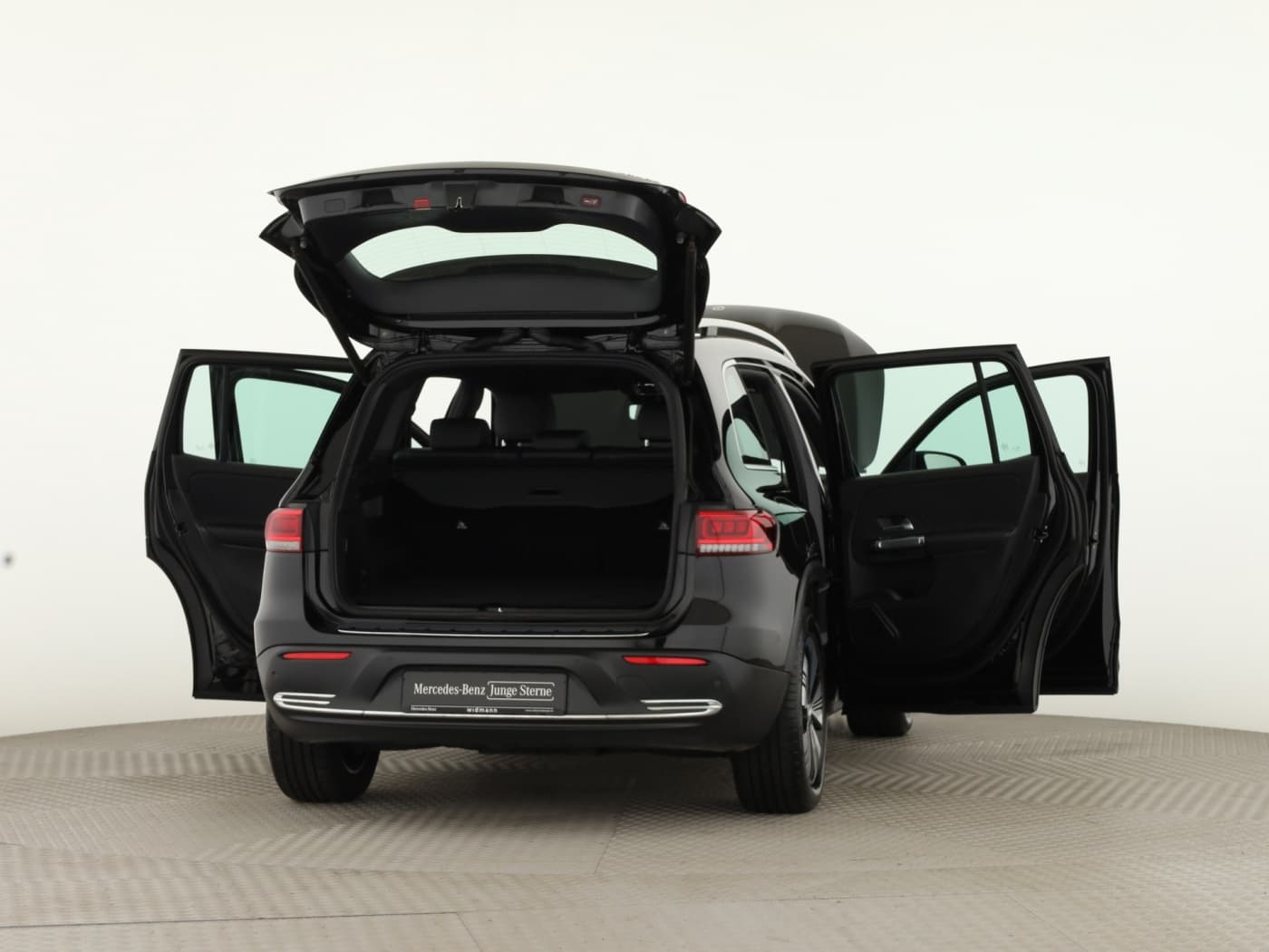 Mercedes-Benz EQB 300 4M Bild 9