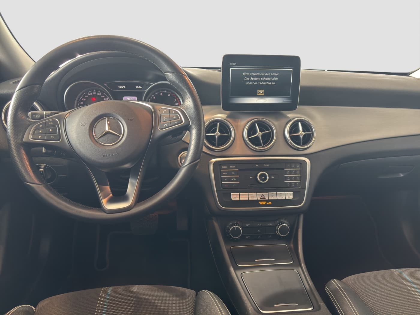 Mercedes-Benz CLA 220 4M SB Bild 9
