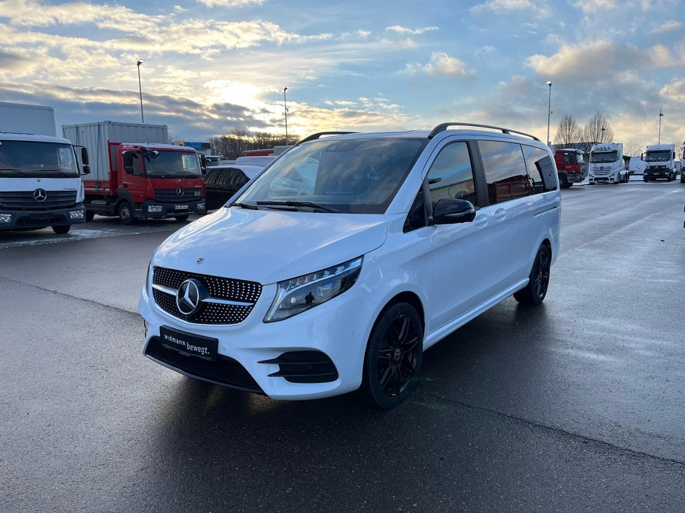 Mercedes-Benz V-Klasse V 300 d 4MATIC AVANTGARDE EDITION Lang Bild 1