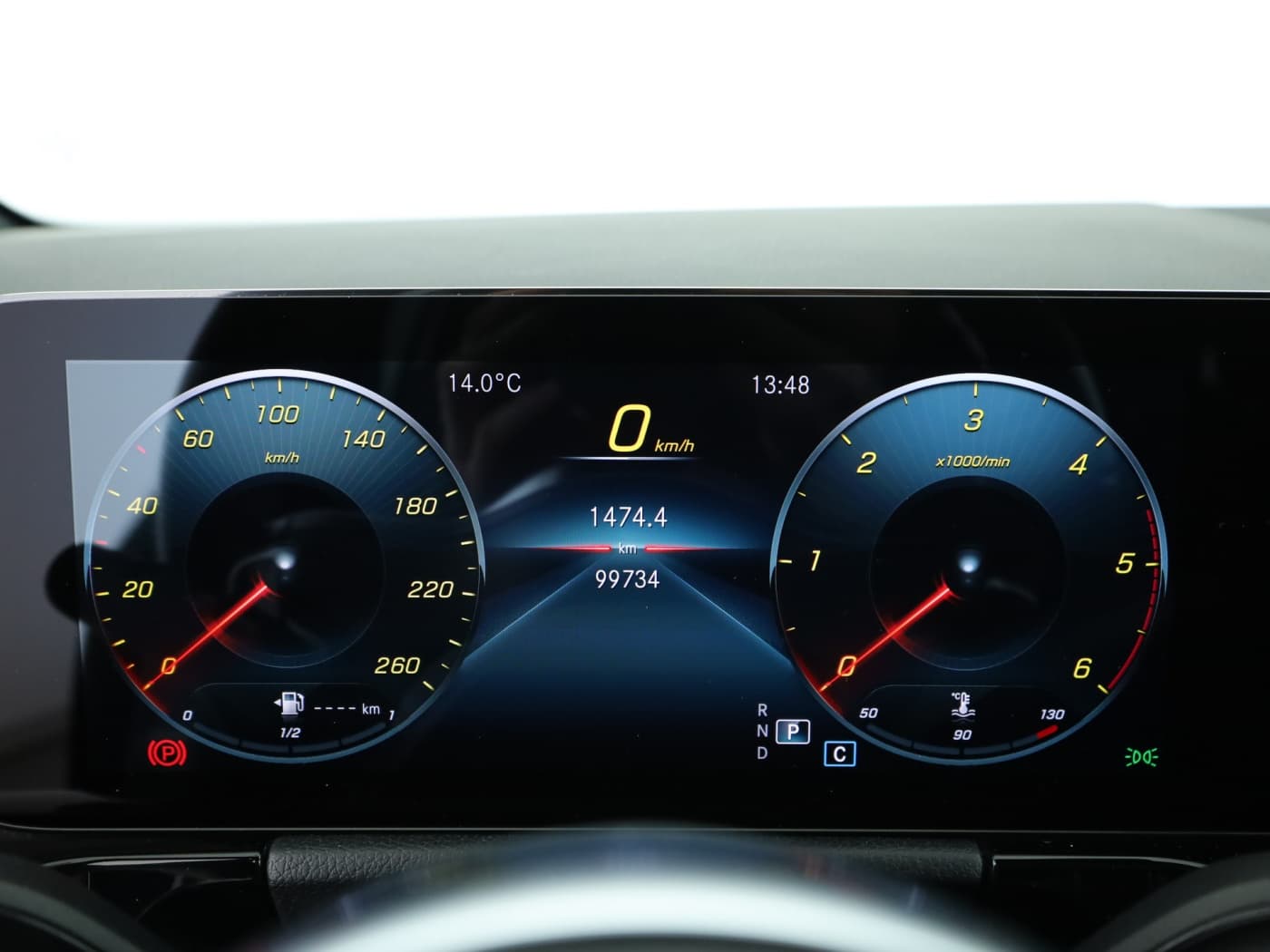 Mercedes-Benz GLA 200 d 4M Bild 12