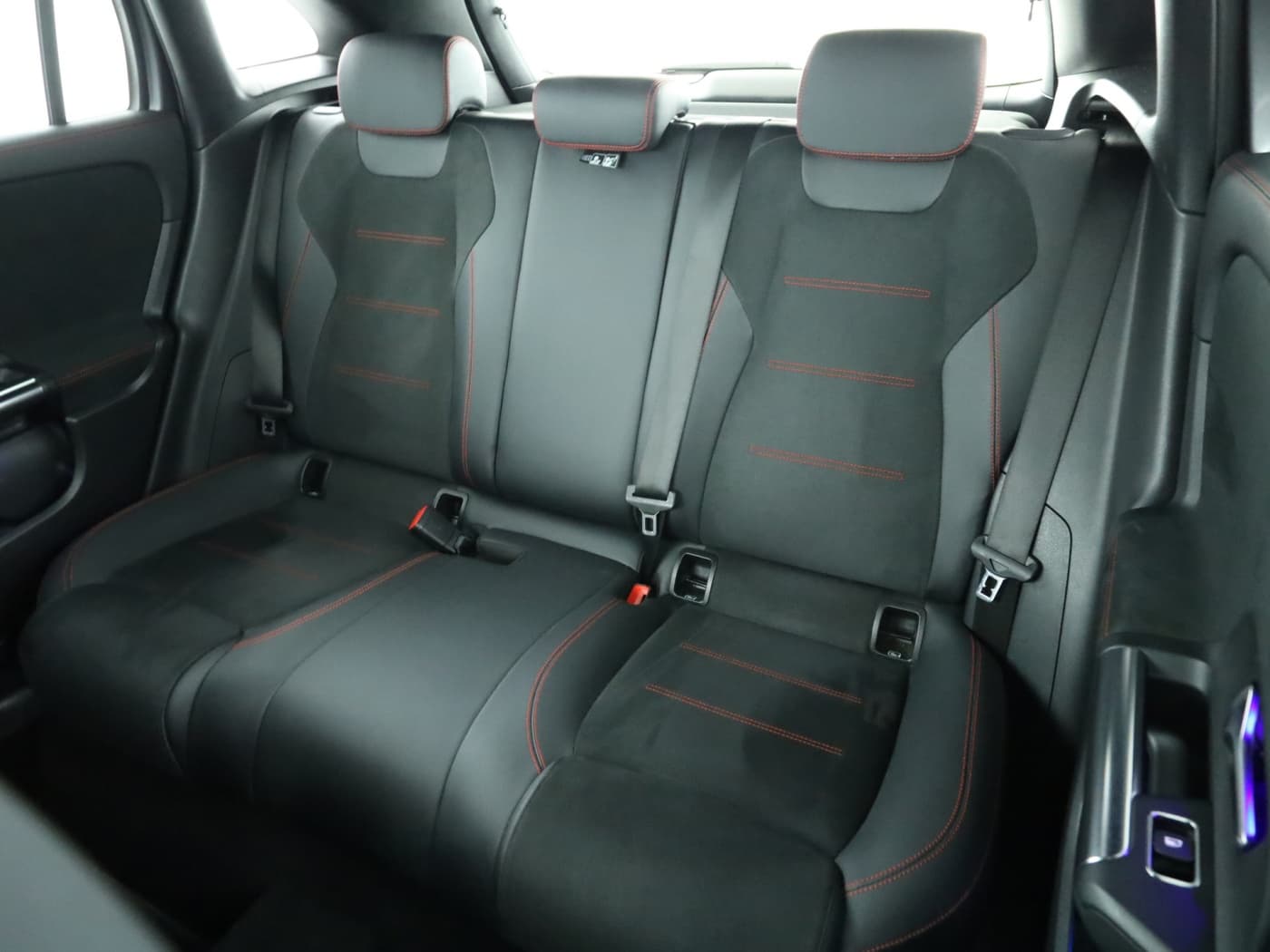 Mercedes-Benz GLA 200 d 4M Bild 18