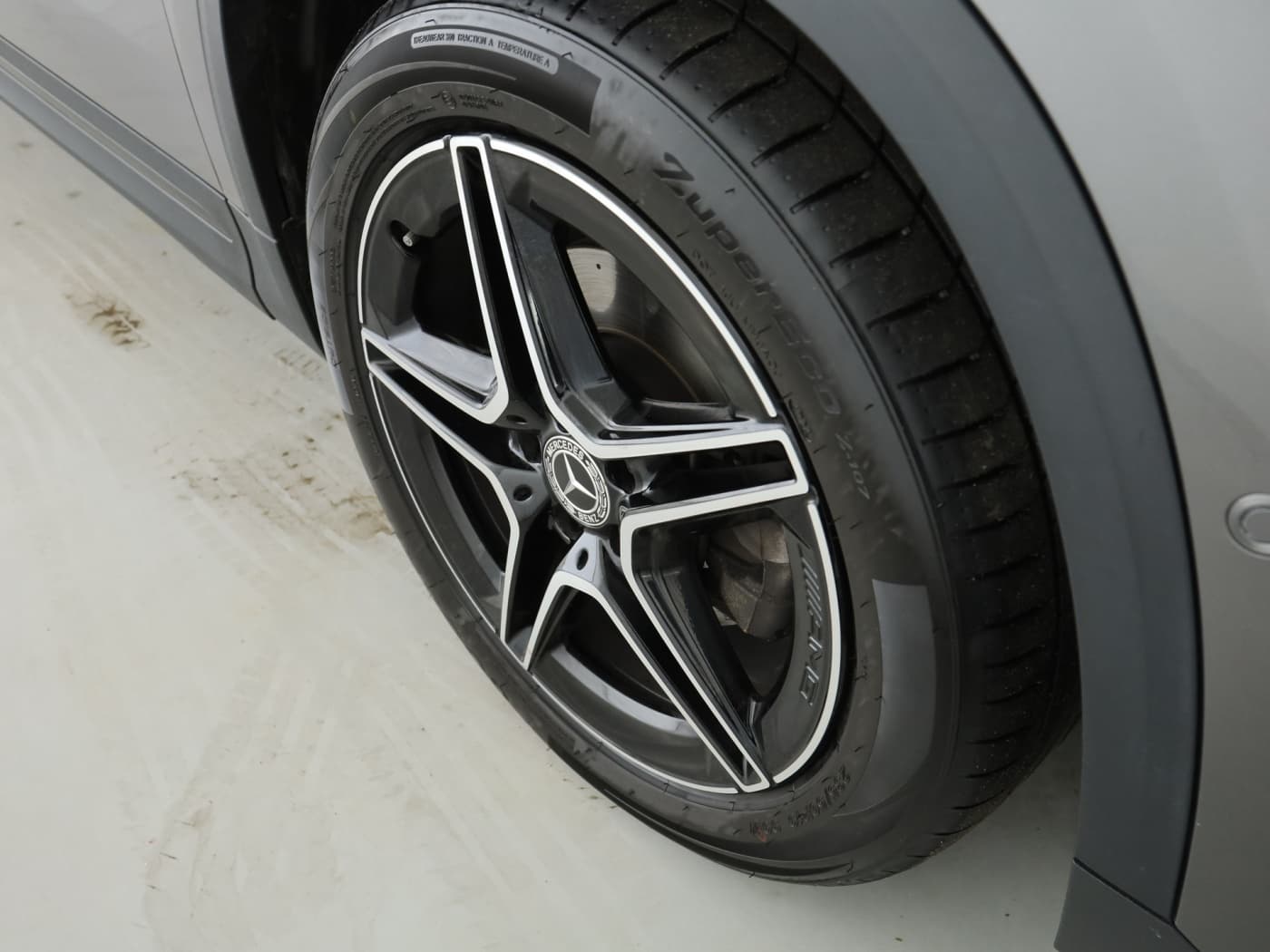 Mercedes-Benz GLA 200 d 4M Bild 21