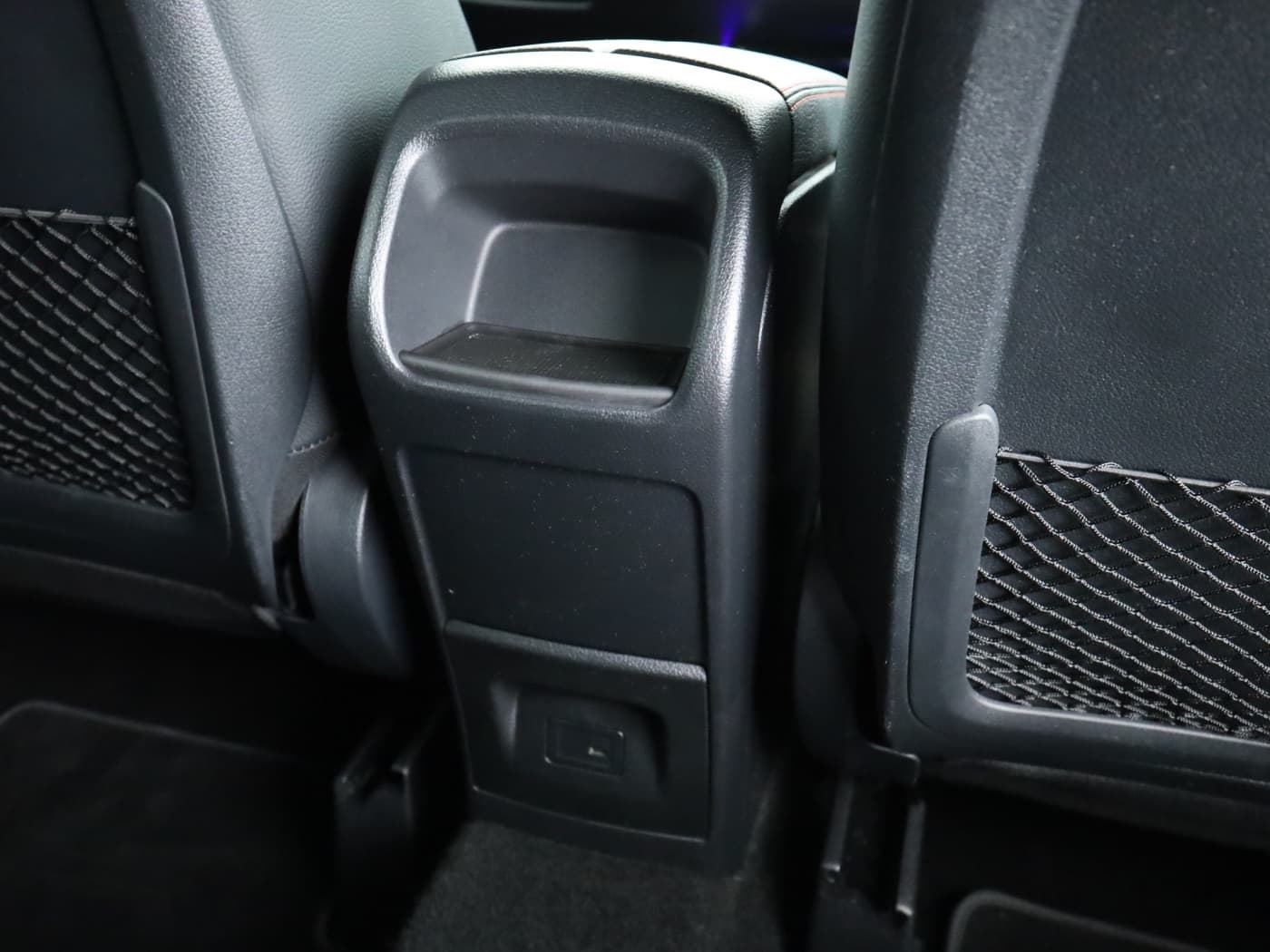 Mercedes-Benz GLA 200 d 4M Bild 23