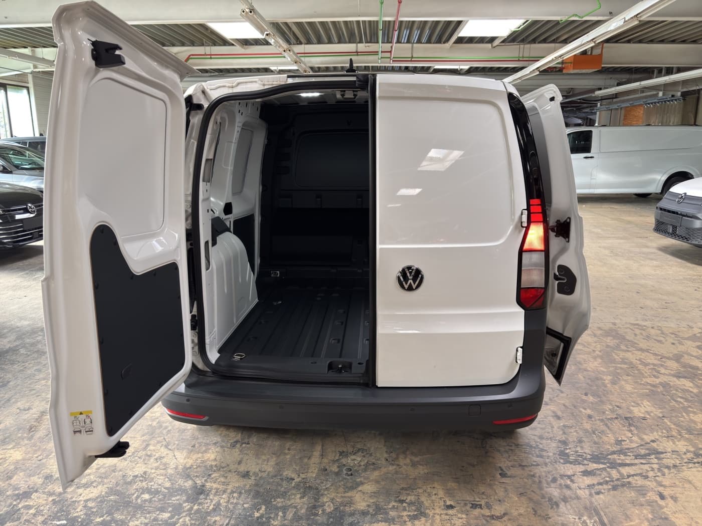 Volkswagen Caddy Cargo 2,0 TDI 75KW KR Bild 19