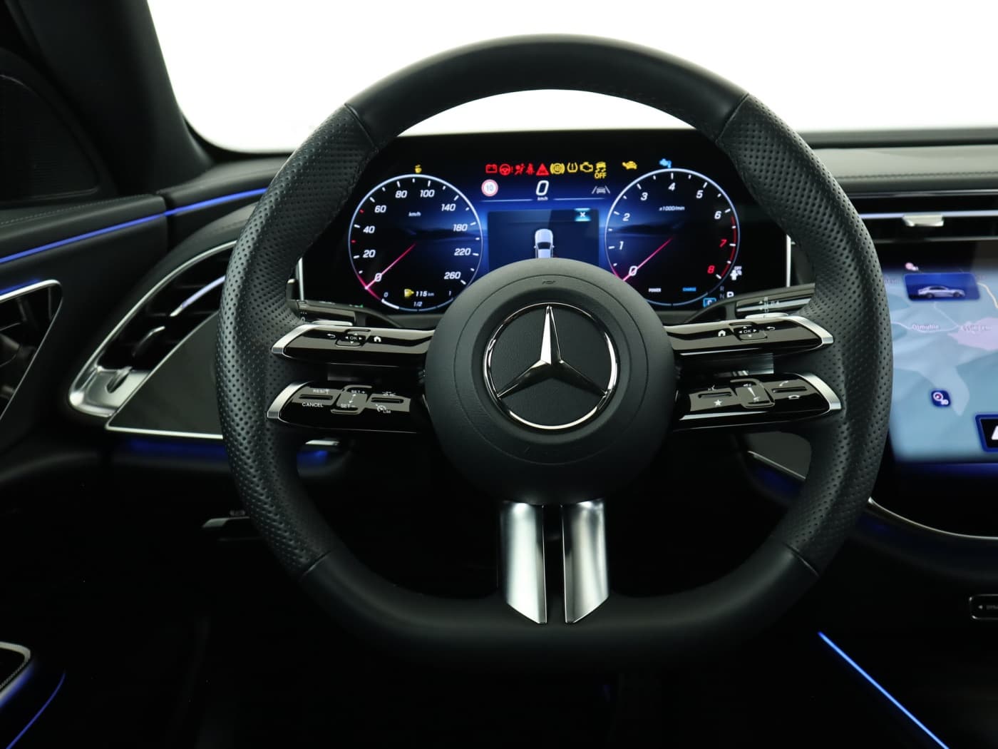 Mercedes-Benz E 200 Bild 11
