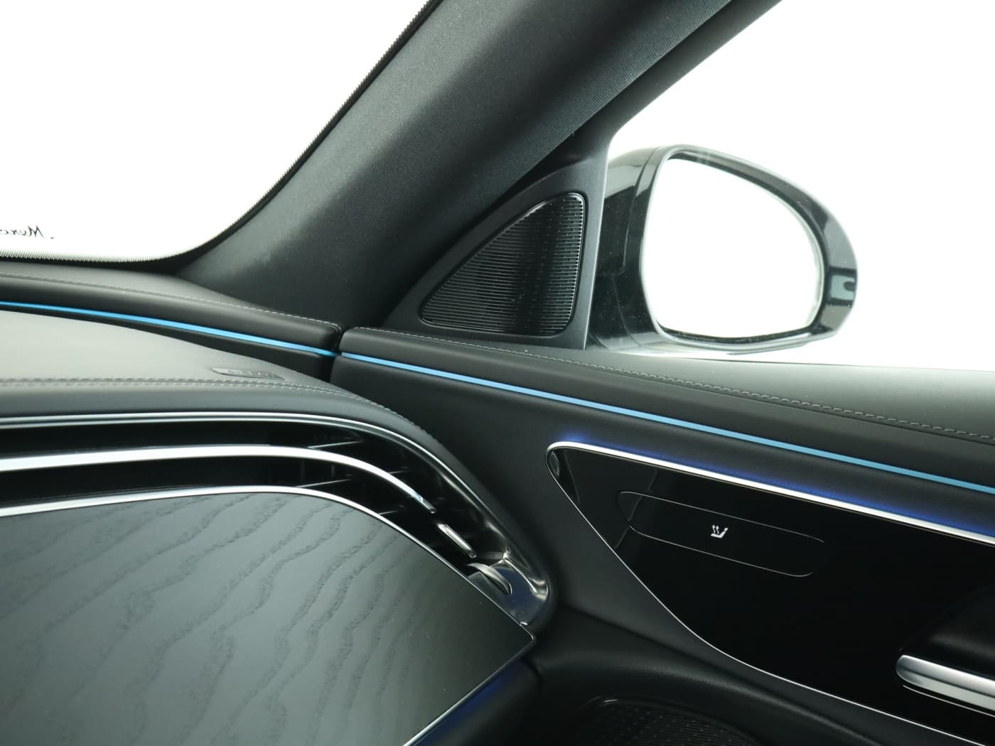 Mercedes-Benz E 200 Bild 16