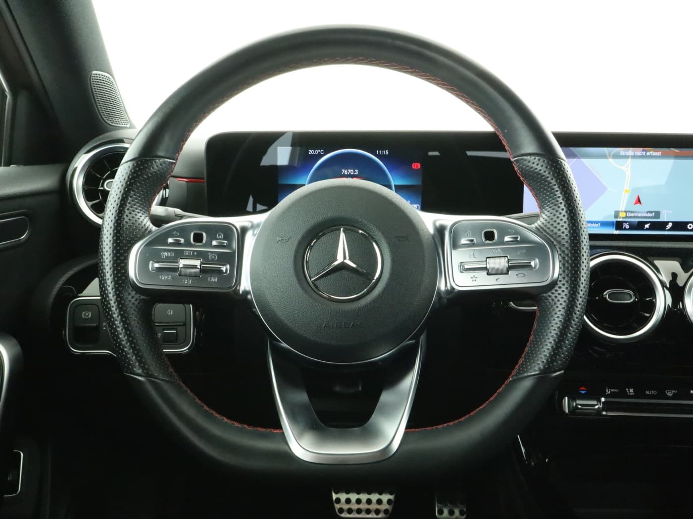 Mercedes-Benz A 250 e Bild 11