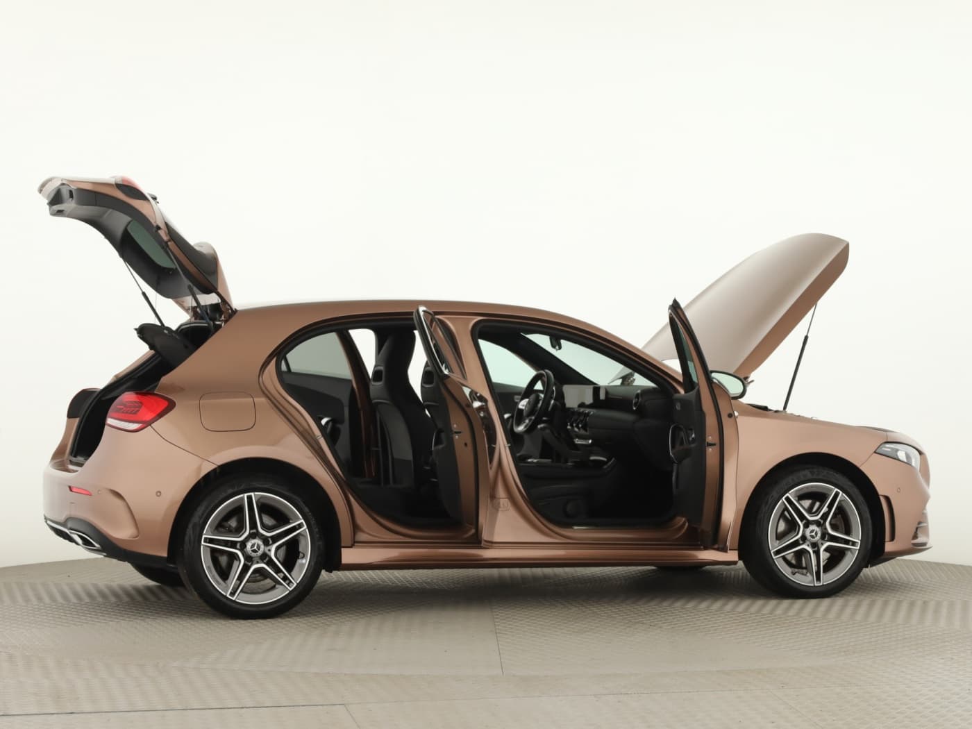 Mercedes-Benz A 250 e Bild 8