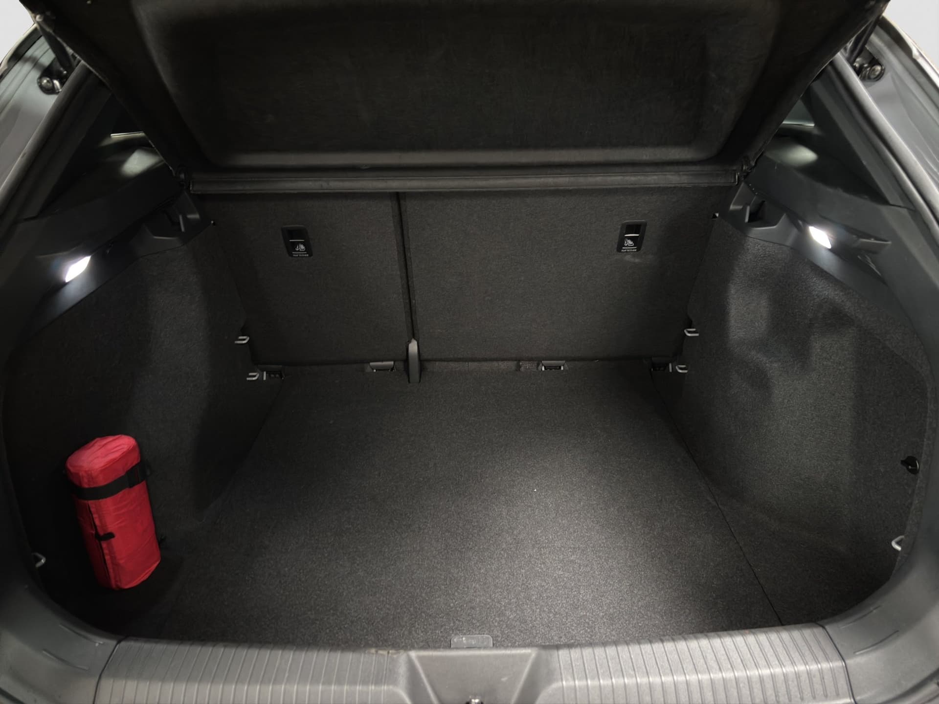 Volkswagen ID.4 Pure 150 PS NAVI ACC 55 kWh (brutto) Bild 16