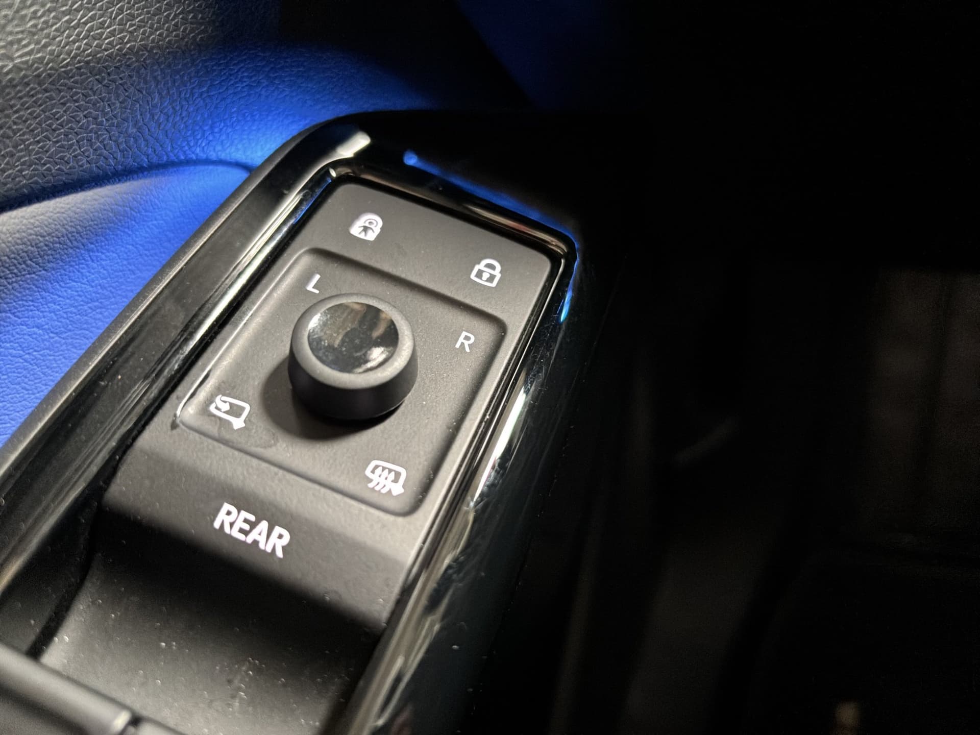 Volkswagen ID.4 Pure 150 PS NAVI ACC 55 kWh (brutto) Bild 18