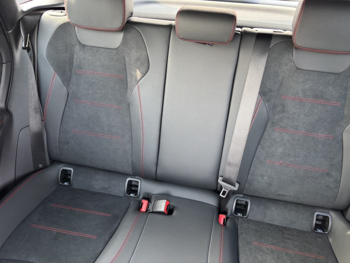 Mercedes-Benz B 180 Bild 16