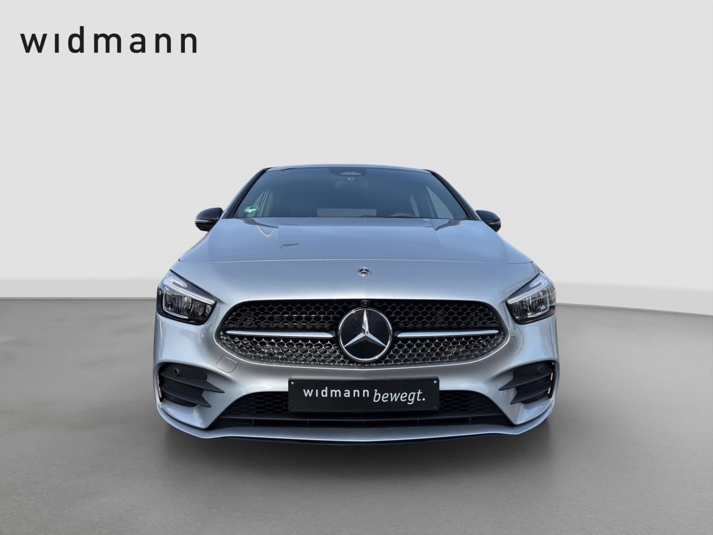 Mercedes-Benz B 180 Bild 2