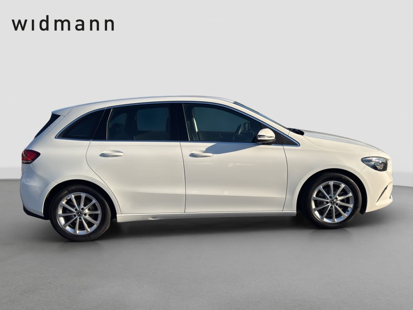 Mercedes-Benz B 180 Bild 6