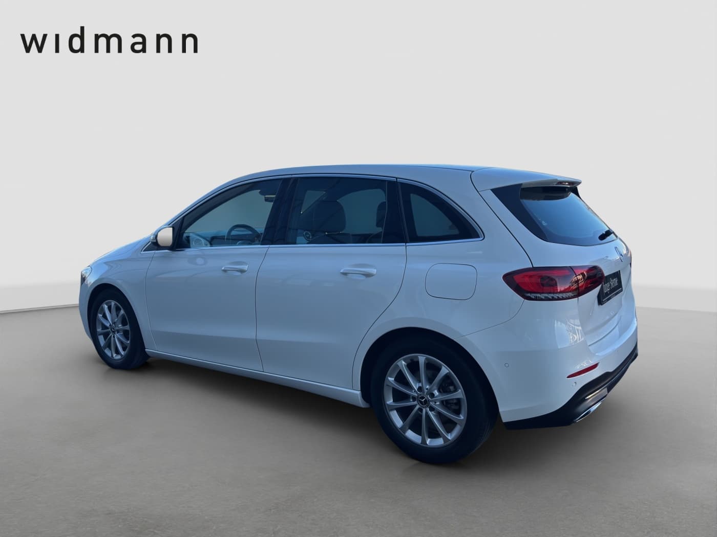 Mercedes-Benz B 180 Bild 8