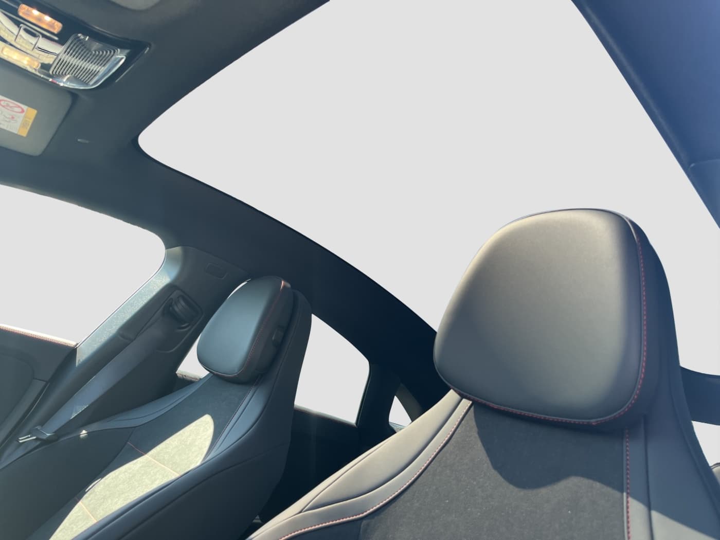 Mercedes-Benz CLA 200 Bild 14