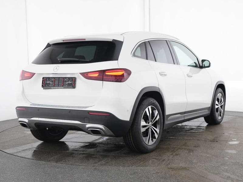 Mercedes-Benz GLA 180 Bild 2