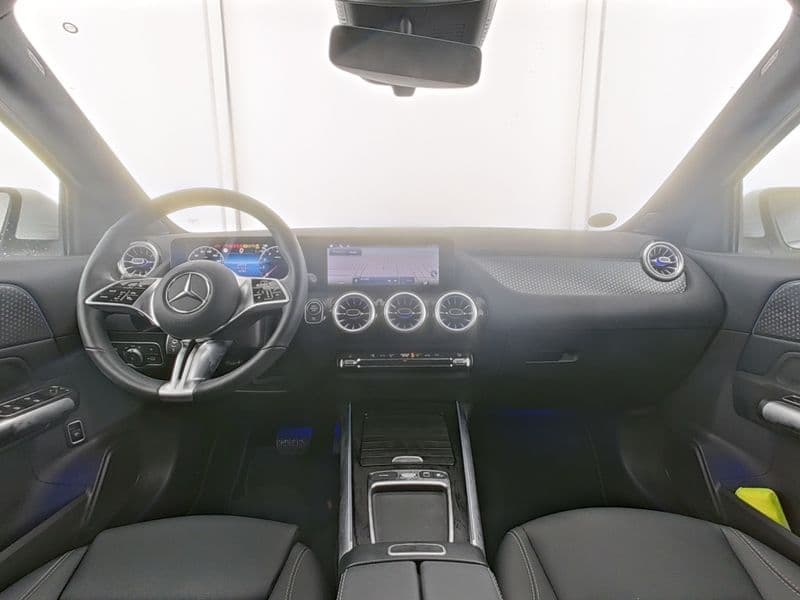 Mercedes-Benz GLA 180 Bild 7