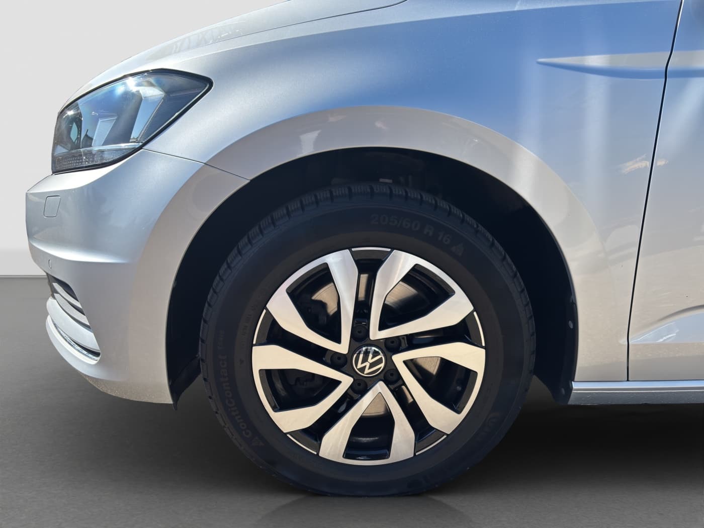 Volkswagen Touran 1.5 TSI Active Bild 18