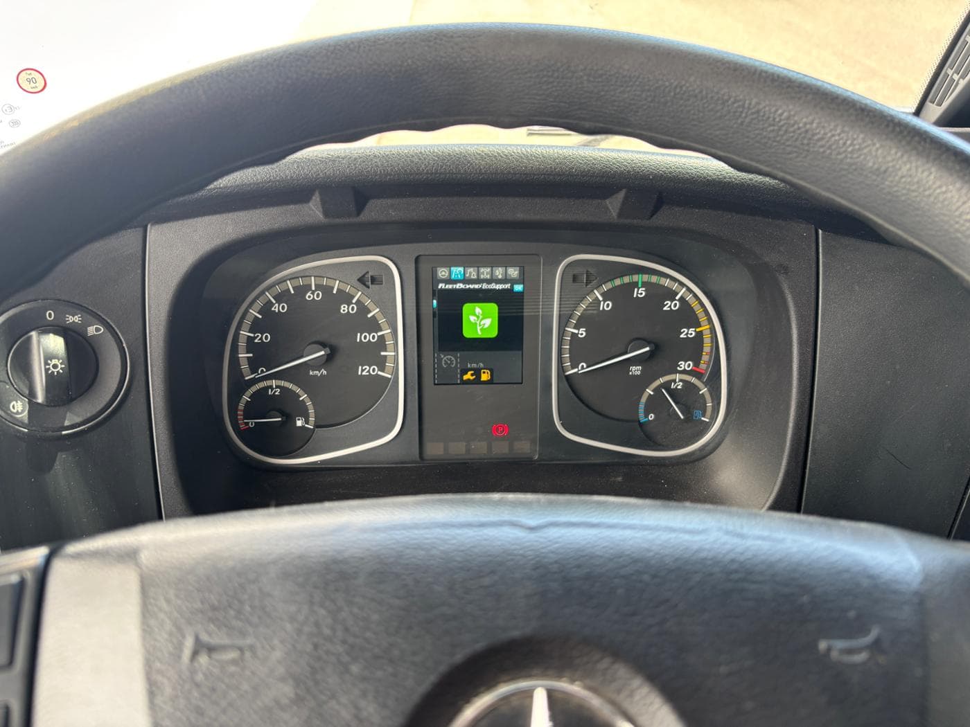 Mercedes-Benz 818 L Bild 13