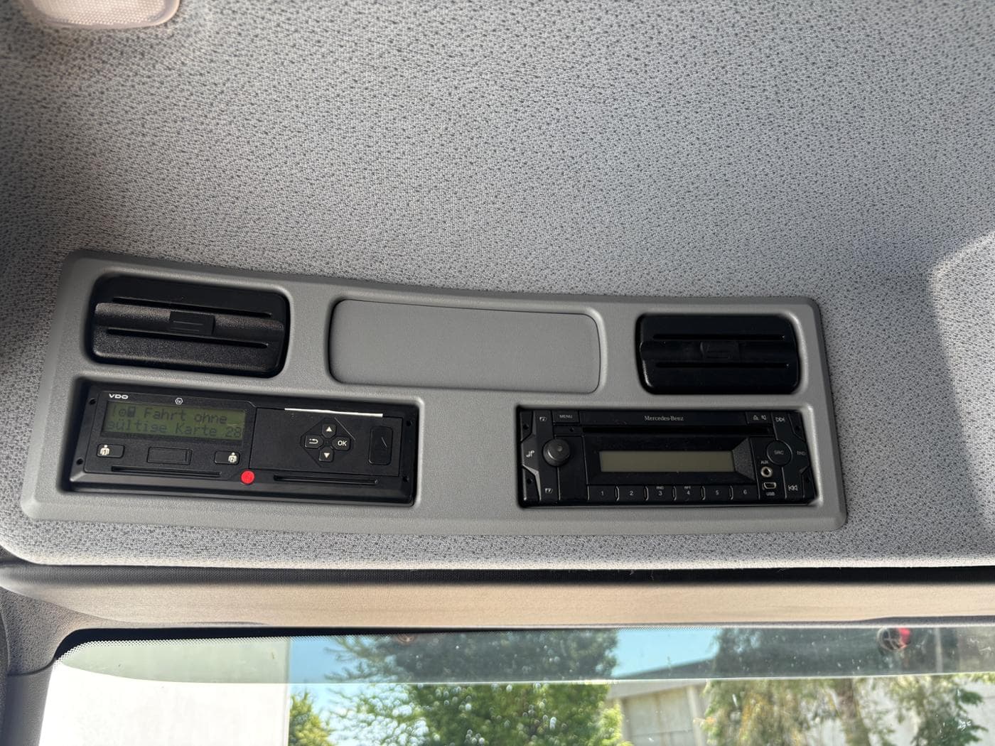Mercedes-Benz 818 L Bild 16