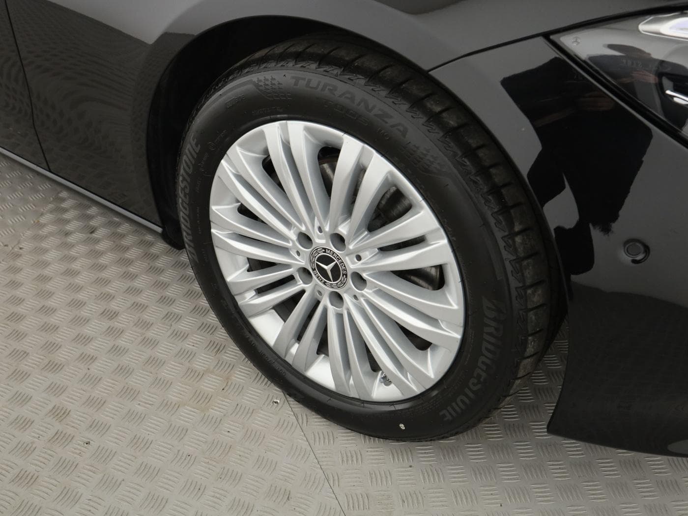 Mercedes-Benz C 180 Bild 21