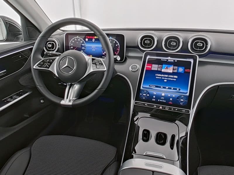 Mercedes-Benz C 180 Bild 6
