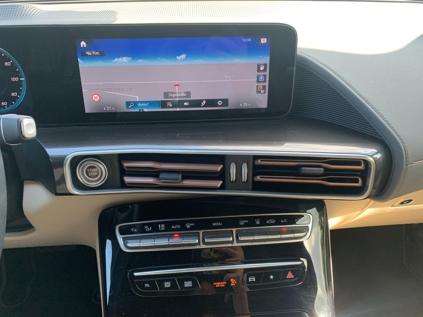 Mercedes-Benz EQC 400 4M Bild 12