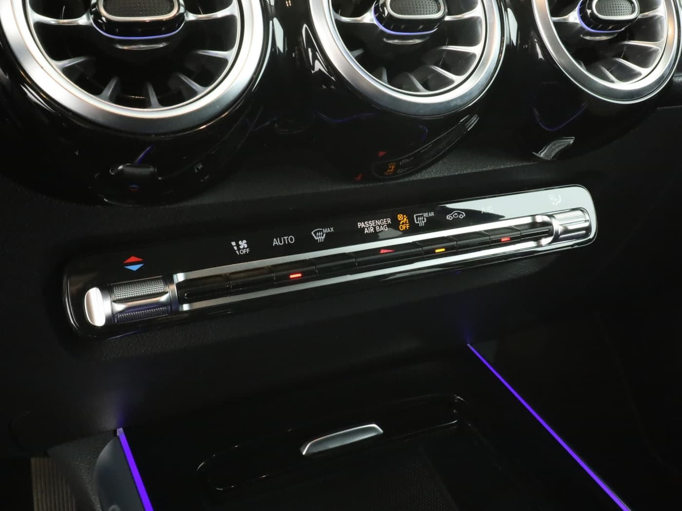 Mercedes-Benz GLB 220 d 4M Bild 14