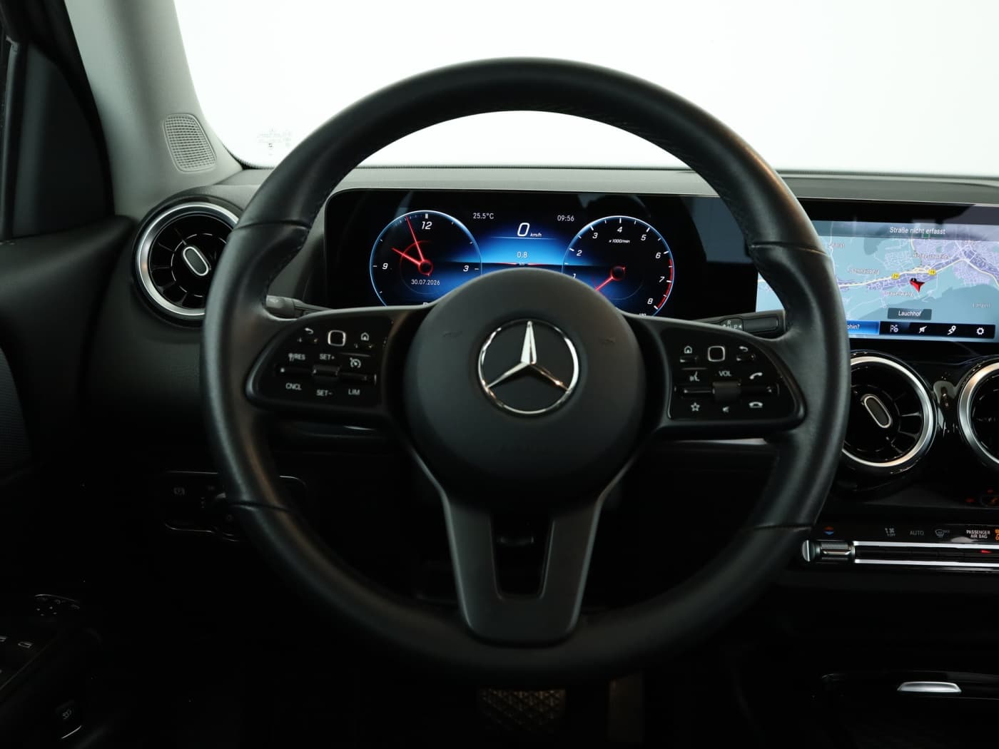 Mercedes-Benz GLB 250 4M Bild 11