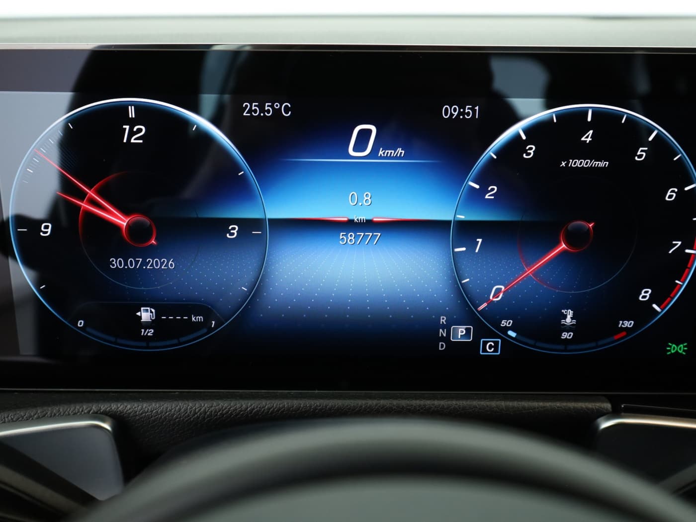Mercedes-Benz GLB 250 4M Bild 12