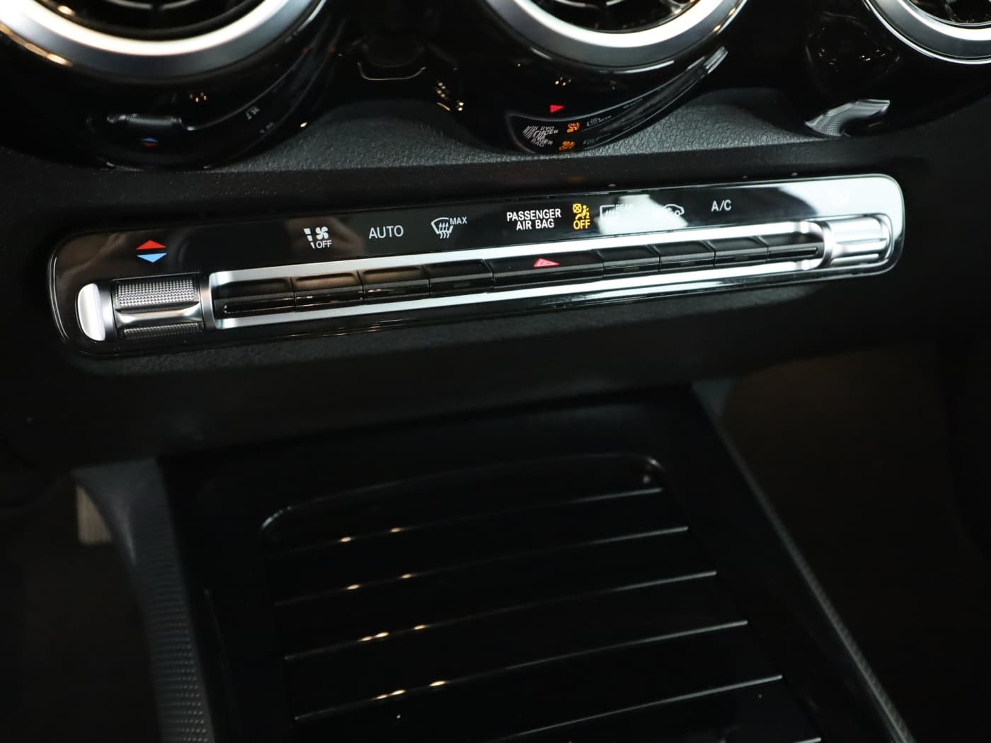 Mercedes-Benz GLB 250 4M Bild 14