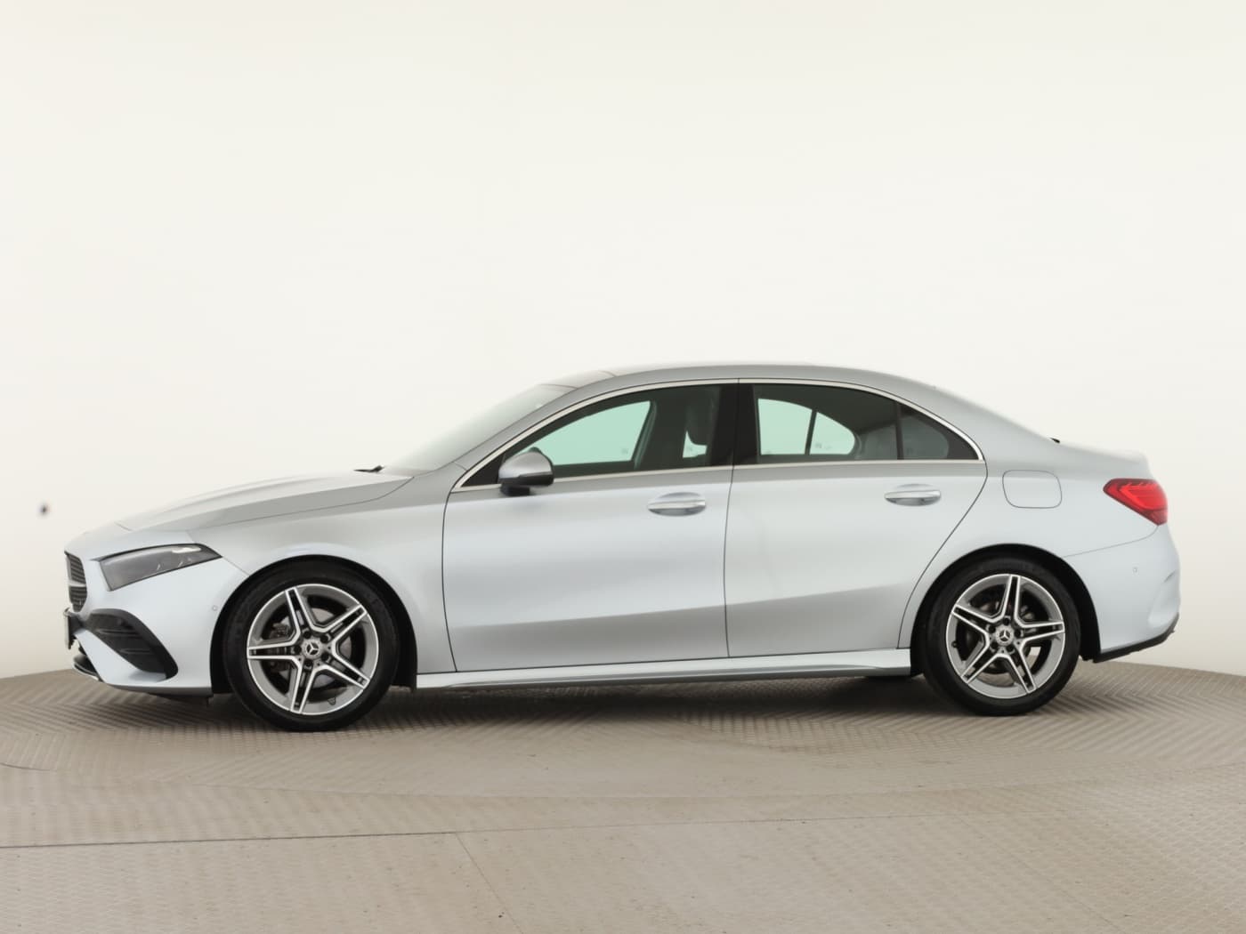Mercedes-Benz A 180 Lim Bild 7