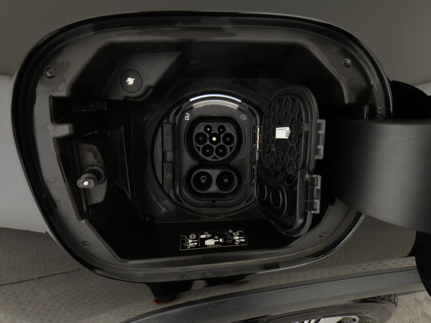 Mercedes-Benz EQA 250 Bild 26