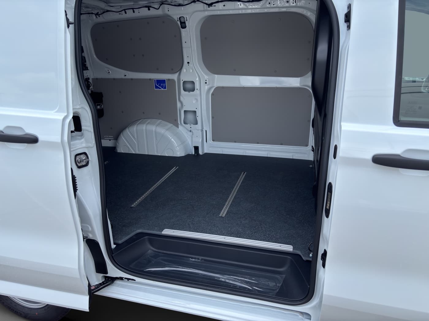 Volkswagen T7 Transporter Kasten 2.0 TDI L1H1 Bild 16