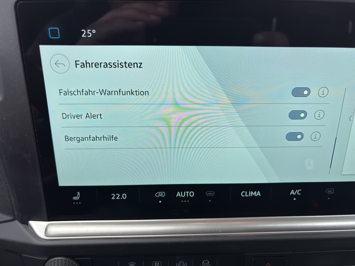 Volkswagen T7 Transporter Kasten 2.0 TDI L1H1 Bild 21