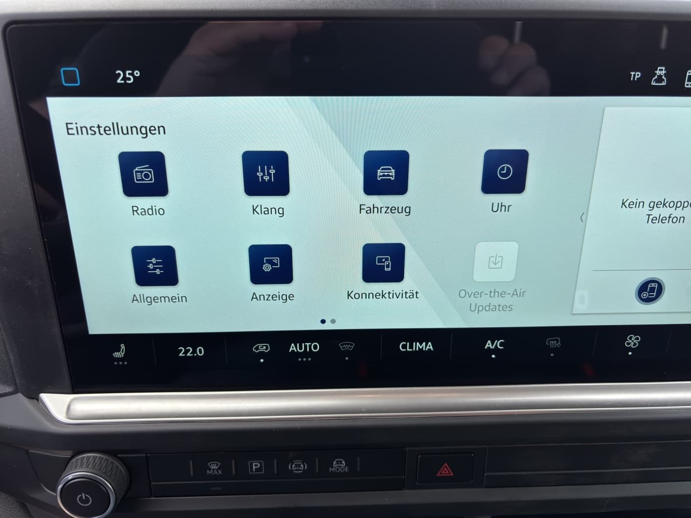 Volkswagen T7 Transporter Kasten 2.0 TDI L1H1 Bild 22