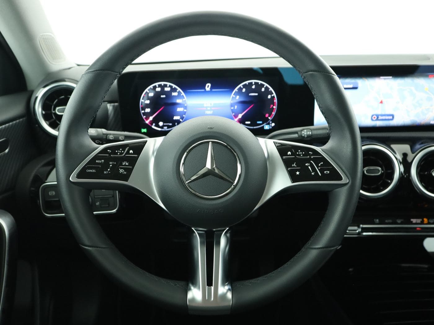 Mercedes-Benz A 180 Bild 11