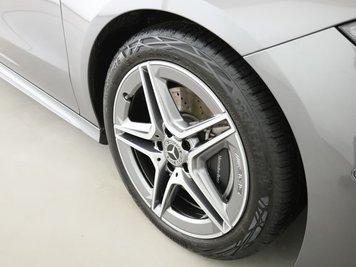 Mercedes-Benz CLA 200 d SB Bild 21